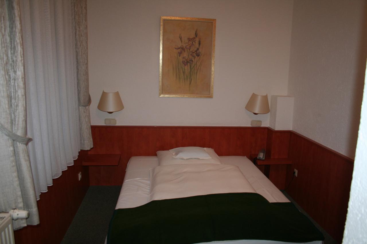 Haus Von Der Heyde Hotel Iserlohn Ngoại thất bức ảnh
